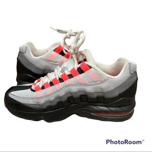 EUC 2018 Solar Red Nike Air Max 95 Sz 5.5 Youth; fits Women 7